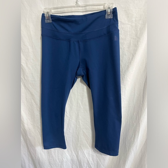 Blue The North Face Capri Leggings Size Medium - Picture 1 of 4